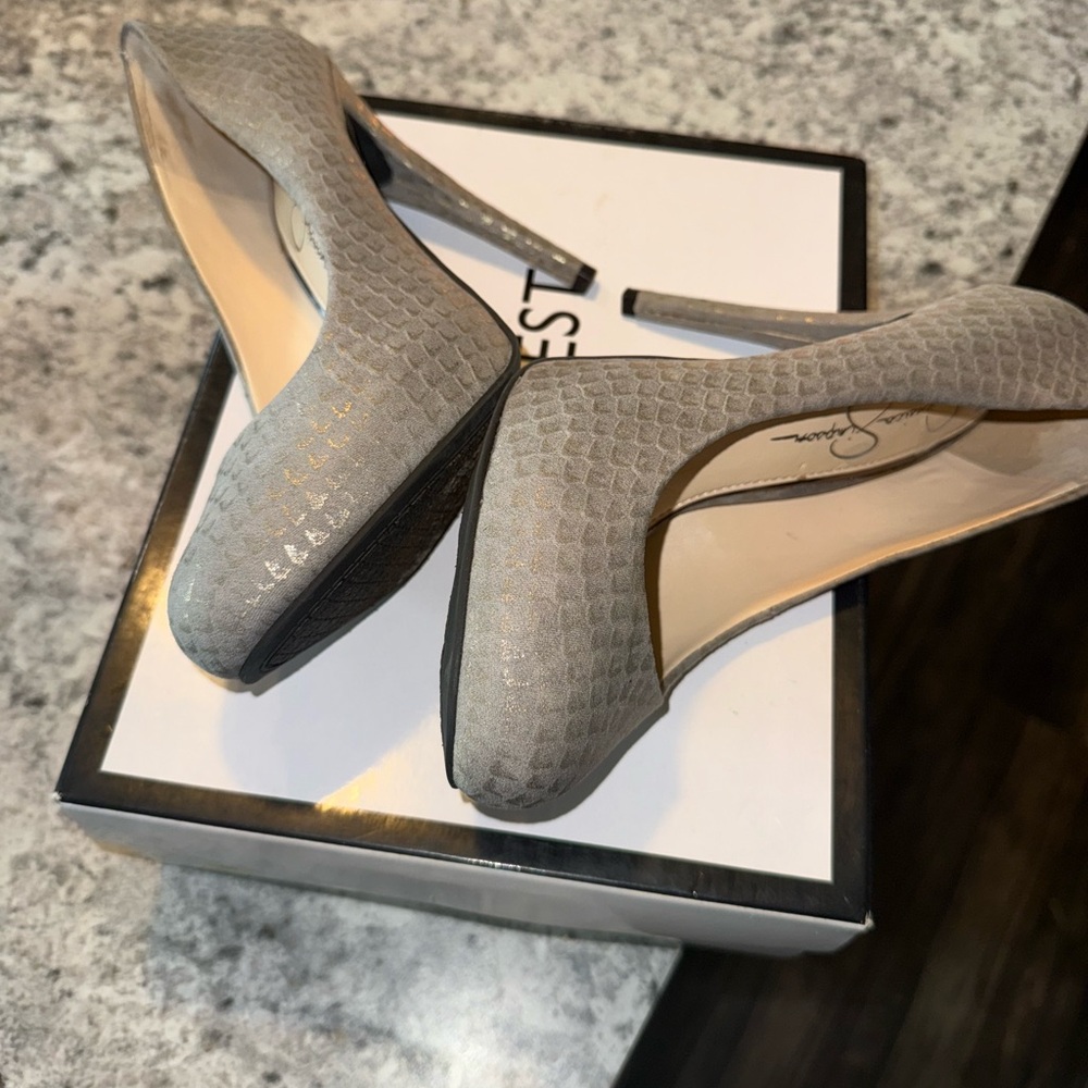 Jessica Simpson Silver Patterned Heels - Picture 6 of 12